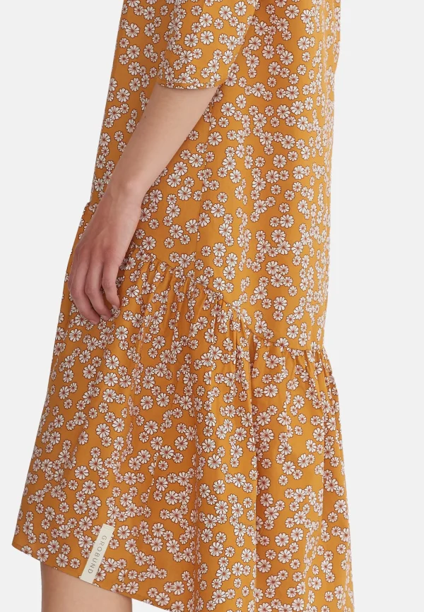 GROBUND Manilla kjolen โ€“ den boheme i gurkemeje med blomster